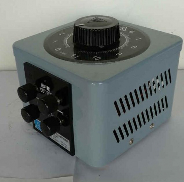 YH-207 Single Phase Variable Voltage Control Transformer, 1540VA (1.54KVA) 2
